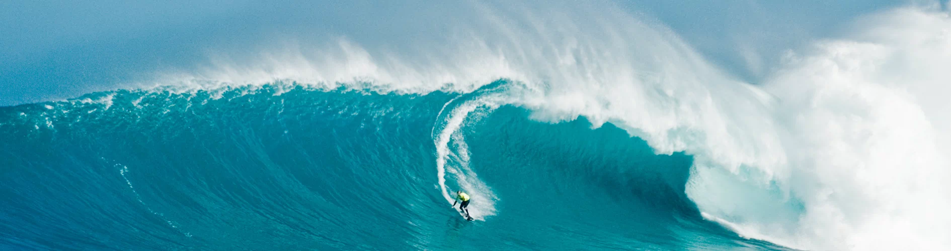 surfer na fali